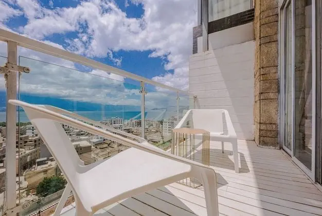 Superior Tek Büyük Yataklı Oda, Balkon, Göl Manzaralı