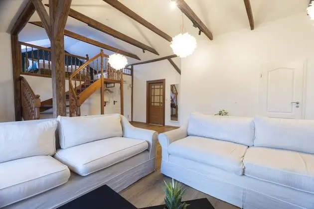 Süit, Balkon