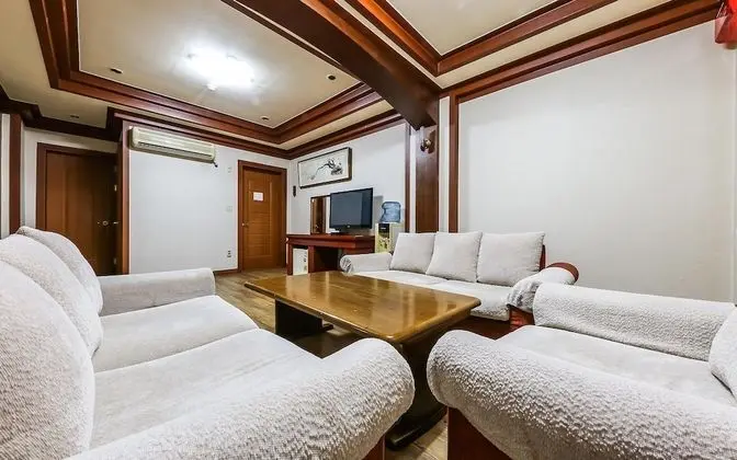 Oda (Family room)