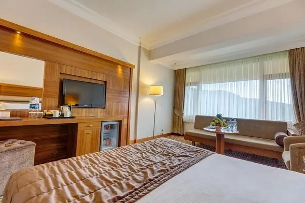 Standart Göl Manzaralı