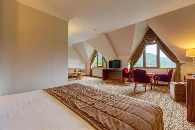 Deluxe Room, Partial Lake View, Lakeside