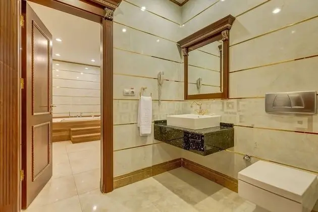 King Room