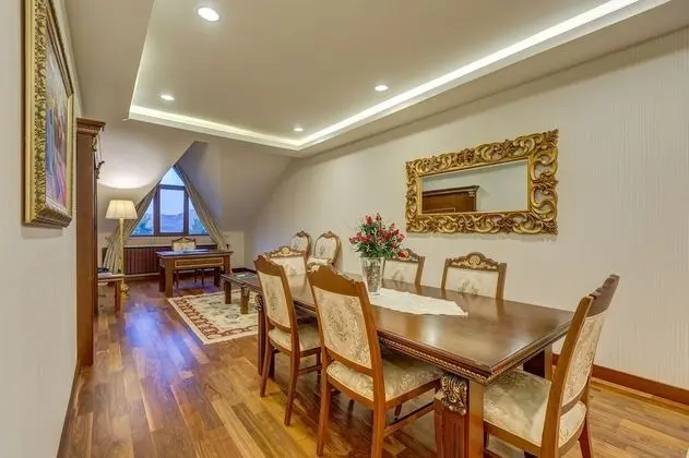 King Room
