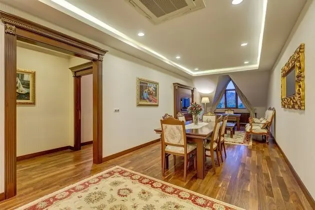 King Room