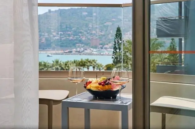 Standart Oda, Deniz Manzaralı