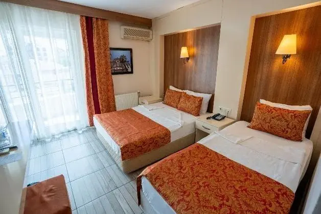 https://images.etstur.com/imgproxy/resize/2560x1440/files/images/hotelImages/etsrooms/563/Buyuk_Berk_Otel_20250702171935_2.jpg