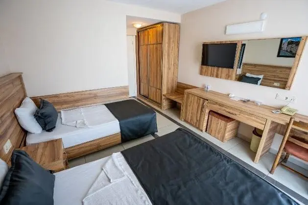 https://images.etstur.com/imgproxy/resize/2560x1440/files/images/hotelImages/etsrooms/563/Buyuk_Berk_Otel_20250702174507_0.jpg
