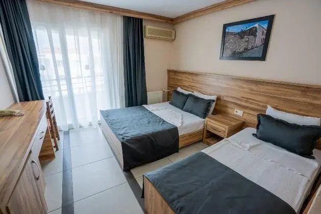 https://images.etstur.com/imgproxy/resize/2560x1440/files/images/hotelImages/etsrooms/563/Buyuk_Berk_Otel_20250702174507_6.jpg