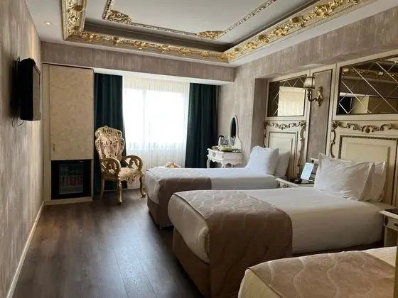 DELUXE ÜÇ KİŞİLİK ODA