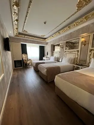 DELUXE ÜÇ KİŞİLİK ODA
