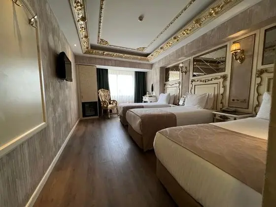DELUXE ÜÇ KİŞİLİK ODA