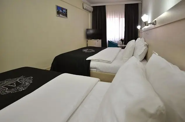 Triple, Şehir Manzaralı