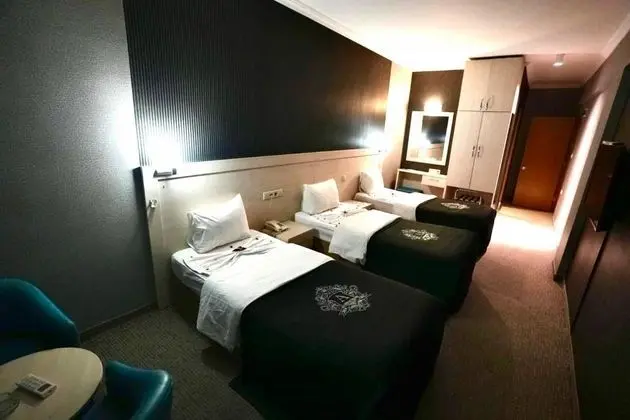 Triple, Şehir Manzaralı