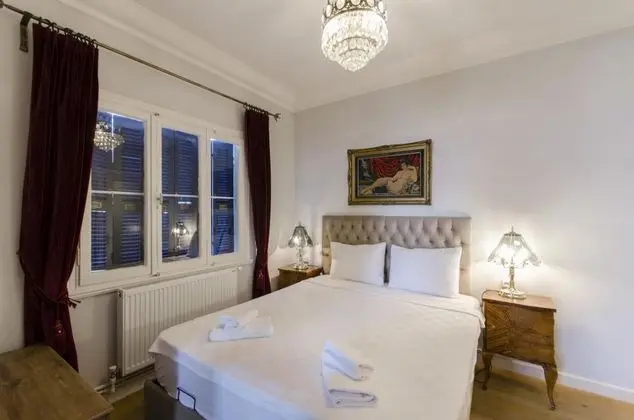 Daire-İki Yatak Odalı, Deniz Manzaralı, Balkonlu
