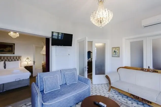 Daire-İki Yatak Odalı, Deniz Manzaralı, Balkonlu
