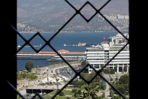 Daire, Körfez Manzaralı, Mutfaklı