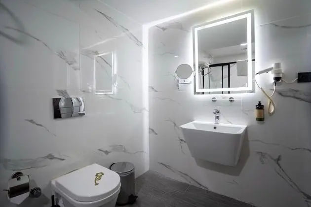 Tek Kişilik,Şehir Manzaralı