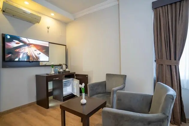 Tek Kişilik,Şehir Manzaralı