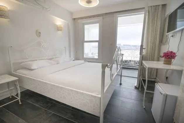Balkonlu Deluxe Deniz Manzaralı Oda