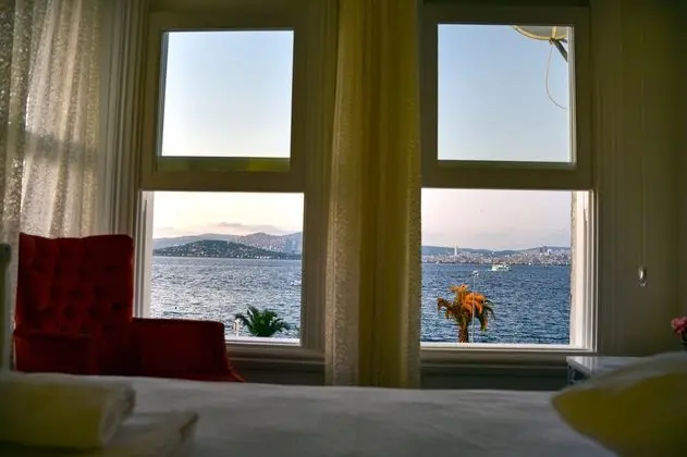 Balkonlu Deluxe Deniz Manzaralı Oda