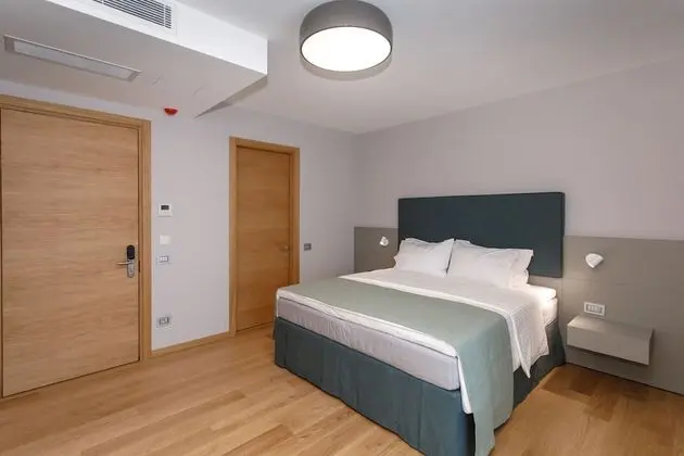 Tek Büyük veya İki Ayrı Yataklı Oda