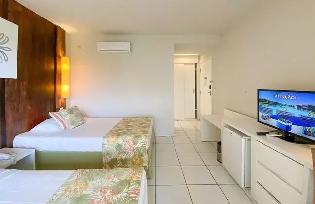 Quarto Luxo Vista Piscina ou Parcial Mar