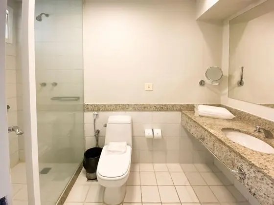 Quarto Luxo Vista Piscina ou Parcial Mar