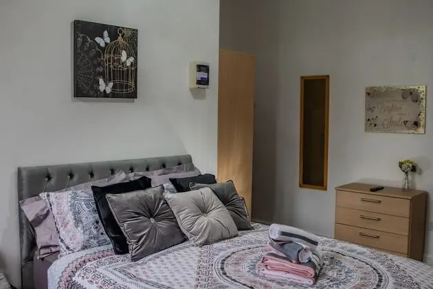 Basic Stüdyo, Banyolu/Duşlu