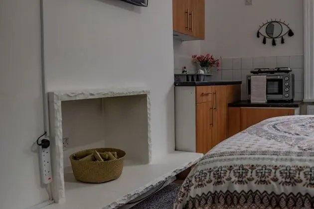 Basic Stüdyo, Banyolu/Duşlu