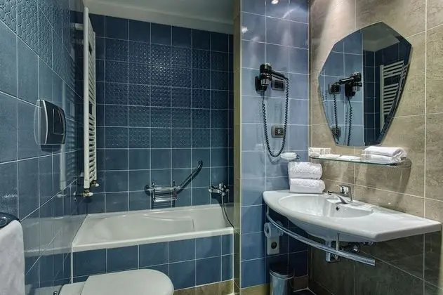 Classic Tek Büyük Yataklı Oda