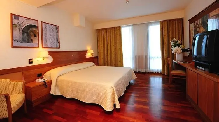 Superior Tek Büyük veya İki Ayrı Yataklı Oda