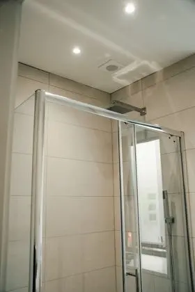 Luxury Ev, Engellilere Uygun, Banyolu/Duşlu (Rare Modern TownHouse )