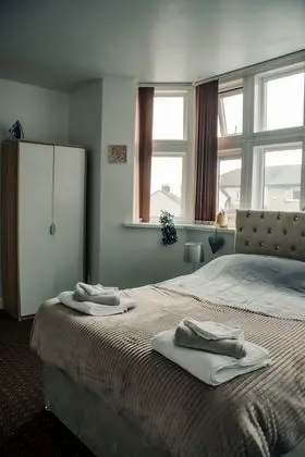 Stüdyo, Banyolu/Duşlu