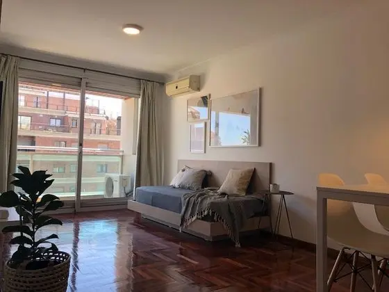 Standard Apart Daire, Şehir Manzaralı