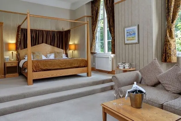 Süit, 1 En Büyük (King) Boy Yatak, Sigara İçilmez, Buzdolabı