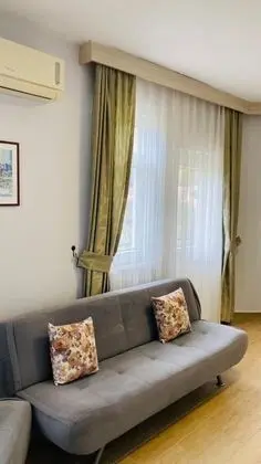 Aile Odası, Havuz veya Bahçe Manzaralı, Balkonlu