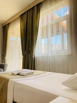 Standard Tek Büyük veya İki Ayrı Yataklı Oda