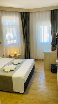 Standard Tek Büyük veya İki Ayrı Yataklı Oda