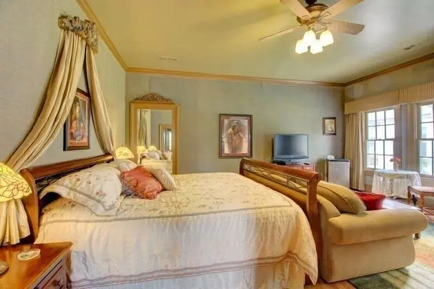 Americana Room
