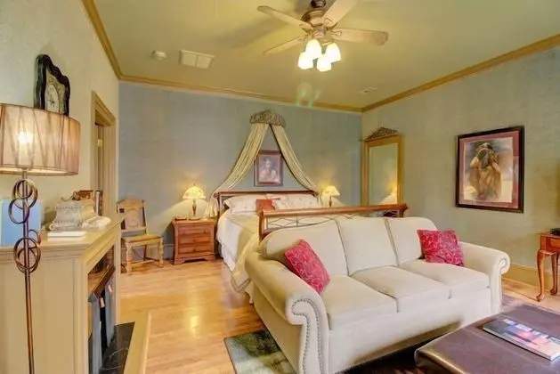 Americana Room