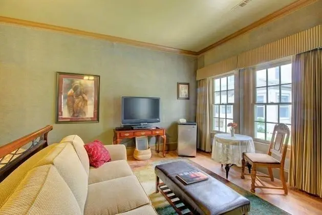 Americana Room