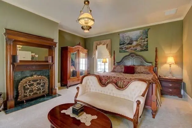 Governor's Room