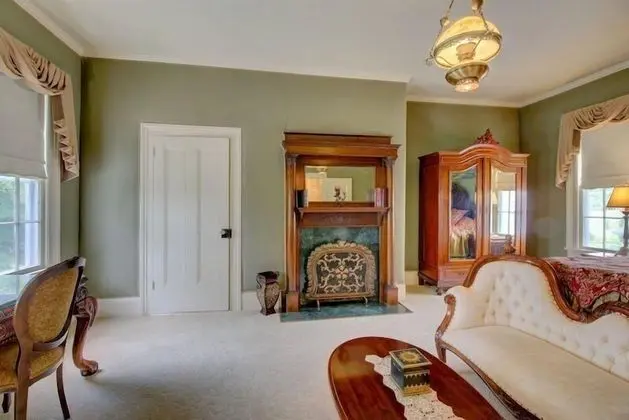 Governor's Room