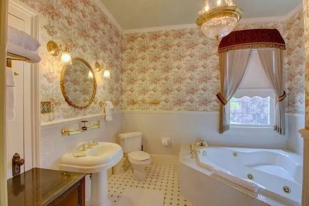 Renaissance Room