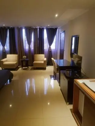 Junior Süit, Birden Çok Yatak Odası, Şehir Manzaralı