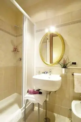 Comfort Tek Büyük veya İki Ayrı Yataklı Oda