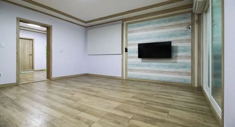 A8 1.5room (Room 1 + Living Area + Bathroom 2)