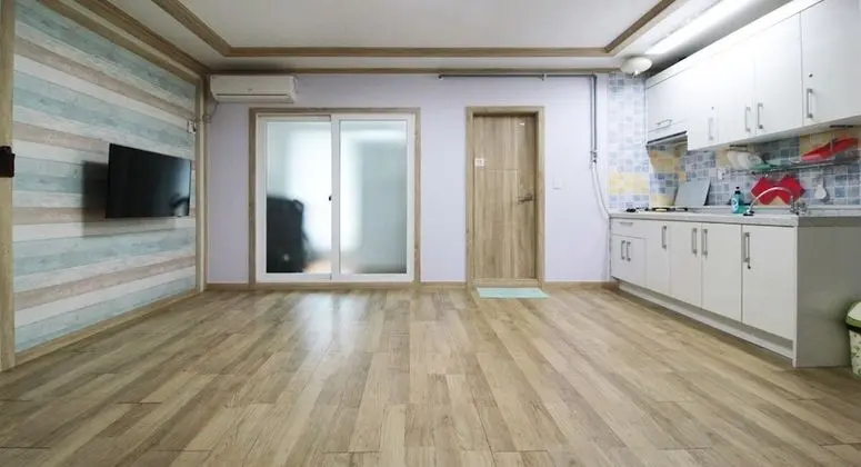 A8 1.5room (Room 1 + Living Area + Bathroom 2)