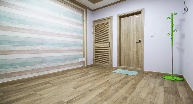 A8 1.5room (Room 1 + Living Area + Bathroom 2)