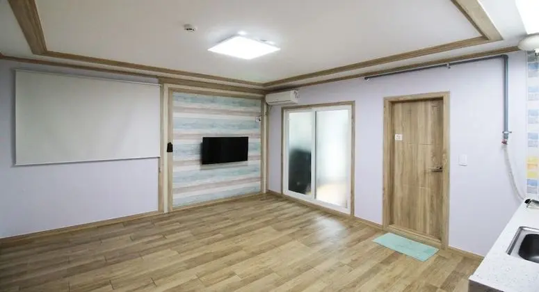 A8 1.5room (Room 1 + Living Area + Bathroom 2)